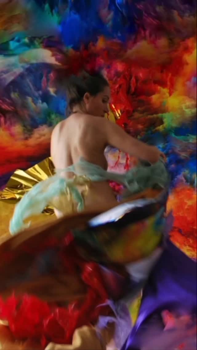 Dalla mia serie "Horror Vacui", di qualche anno fa.
.
#photography #selfportrait