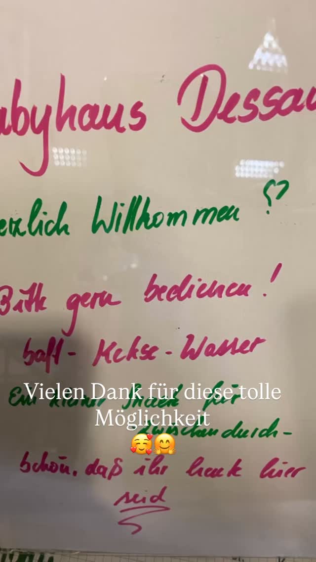 Was für ein schöner Besuch! 🥰
Vielen Dank für euer Vertrauen, eure Neugier und das tolle Geschenk 💝
Ich freue mich immer sehr über interessierte Schülergruppen – meldet euch jederzeit gern per WhatsApp oder Nachricht, wenn ihr mehr erfahren möchtet. 📲
Ich erkläre alles ganz entspannt und verständlich 🤍
Damit ich mir für jede Beratung ausreichend Zeit nehmen kann, erfolgen Termine nach Vereinbarung.
Ob Schülergruppen, werdende Eltern oder Großeltern – ihr seid jederzeit herzlich willkommen 🌸
#Babyhausdessau #elternzeitverlängern #dessauroßlau #baby #frühchen