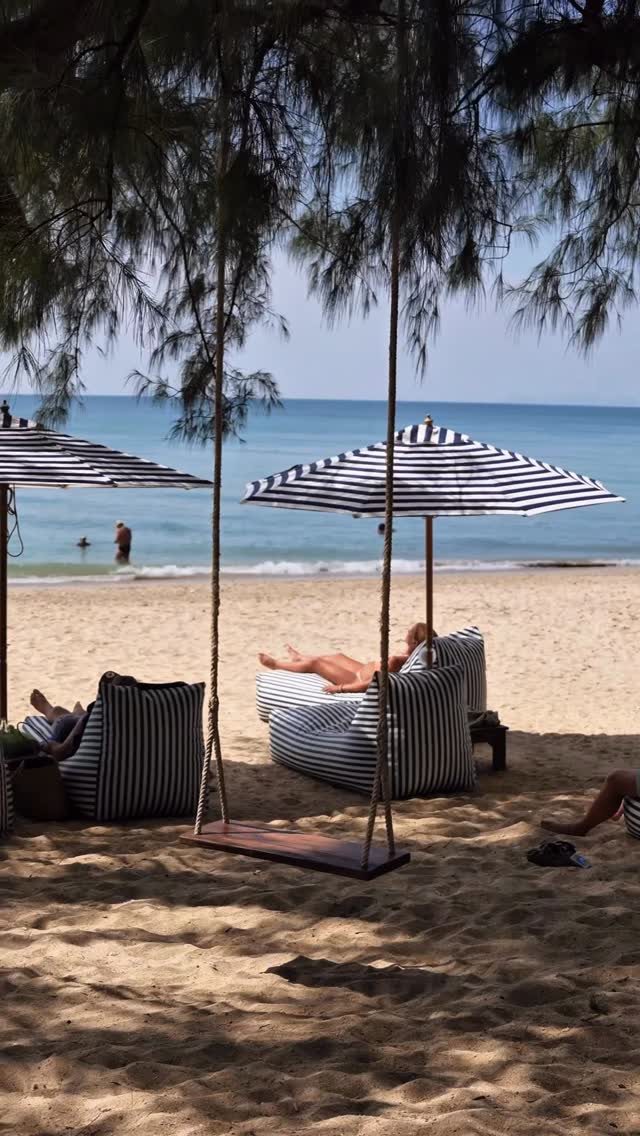 Nothing but pure peace at Long Beach Chalet, Koh Lanta.
Slow down… Breathe in… This is island life🌴