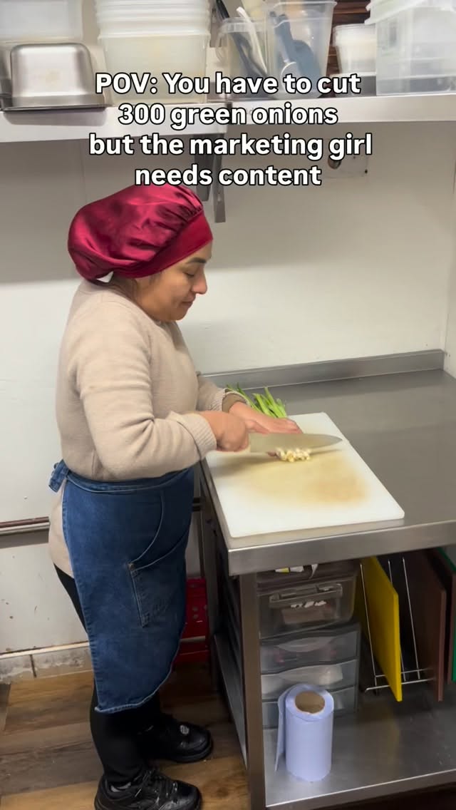 Busy in the kitchen, busy getting content 📸
Chef’s working hard So are we😂
Come taste it for yourself at Oh My Kimchi!
📍57/58 Blackboy Rd, Exeter
#koreanfood #exetereats #exeterfood #ohmykimchi #koreanrestaurant