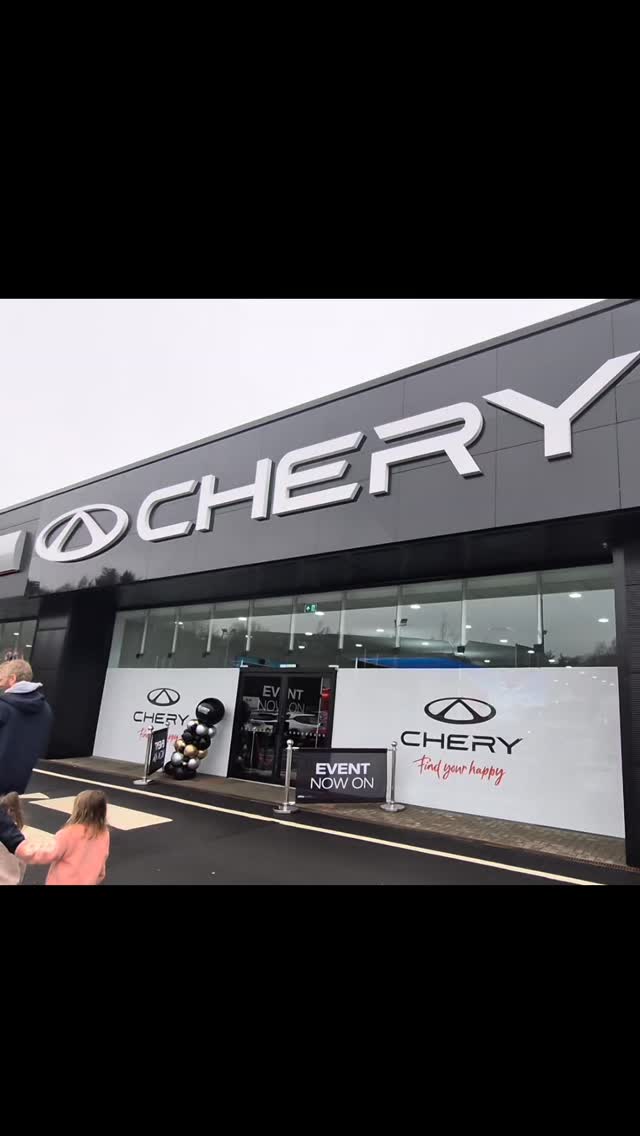 Are you looking for a new car or just thinking about it.
@parksmotorgroup_ @parks.chery @cherycars_uk are celebrating with a massive relaunch in East Kilbride.
Theres a grand weekend of prizes, music, and fun.
Whether you're hunting for a car or just some family fun, theres plenty of activities.
What's Live @jamessmithdj
Happening: DJ sets all weekend.
Of course face painting.
Ice cream and coffees all day.
Photo Booth and props @theweeballoonbouquet
A chance to WIN a brand new Chery TIGGO 7!
The Buyer's Bonus: Purchase any vehicle this weekend and receive a complimentary Paint & Protection Package.
Seek the Brands, Find the Prizes! Complete your seeker card by visiting each brand to unlock your chance to win: 4 An overnight trip to the iconic Trump Turnberry Hotel
@xpeng.uk cars are also among the brands. @parks.xpeng @parks.changan
@jaecoo.uk
@parks.jaecoo
@omoda_uk
VIP Access: A hospitality package to see @kevinbridgescomedian at the OVO Hydro. And much more!
Head to 1 Braeview Place G743XH
#parksmotorgroup
#xpeng
#omoda
#cherycarsuk
#jaecoo