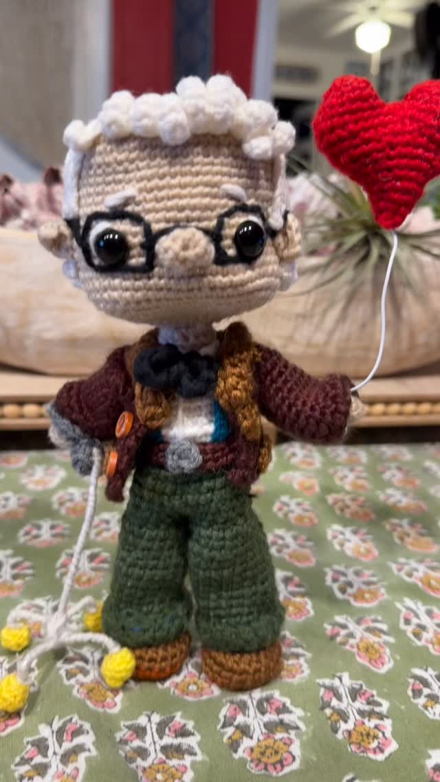 #rainyday☔ #crochetlove Grandfather Carl from, Up 🎈pattern from @alinettoys for @sage._.andrews