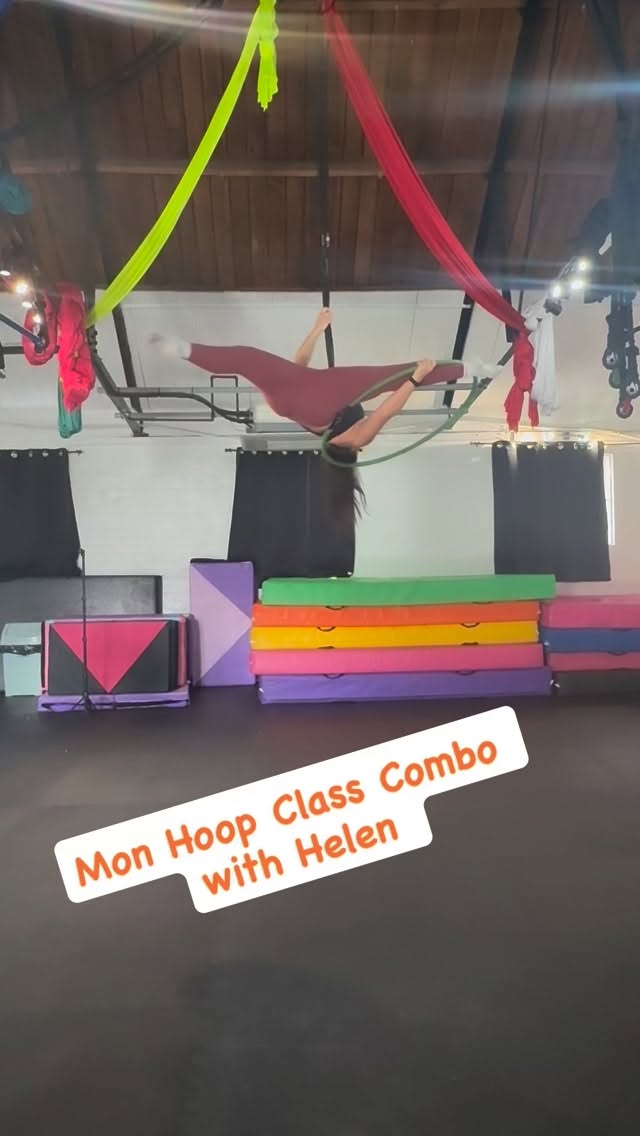 It’s nearly our final week of hoop, before we move back to aerial sling we have one more badass combo to learn. Our aim this term was to venture around the strop. I hope you’re all excited about next week 💪 #aerialhooptricks #aerialhoopstrop #aerialhoopcombo #aylesbury #over40fitness