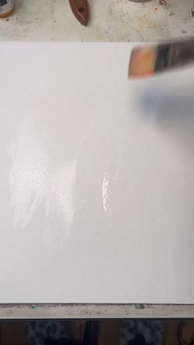 Part 1 of Olliepop!
I love the freedom of creating a piece like this. Going with the flow, building layer by layer.
#petportrait #petpainting #somanyvibrantcolours