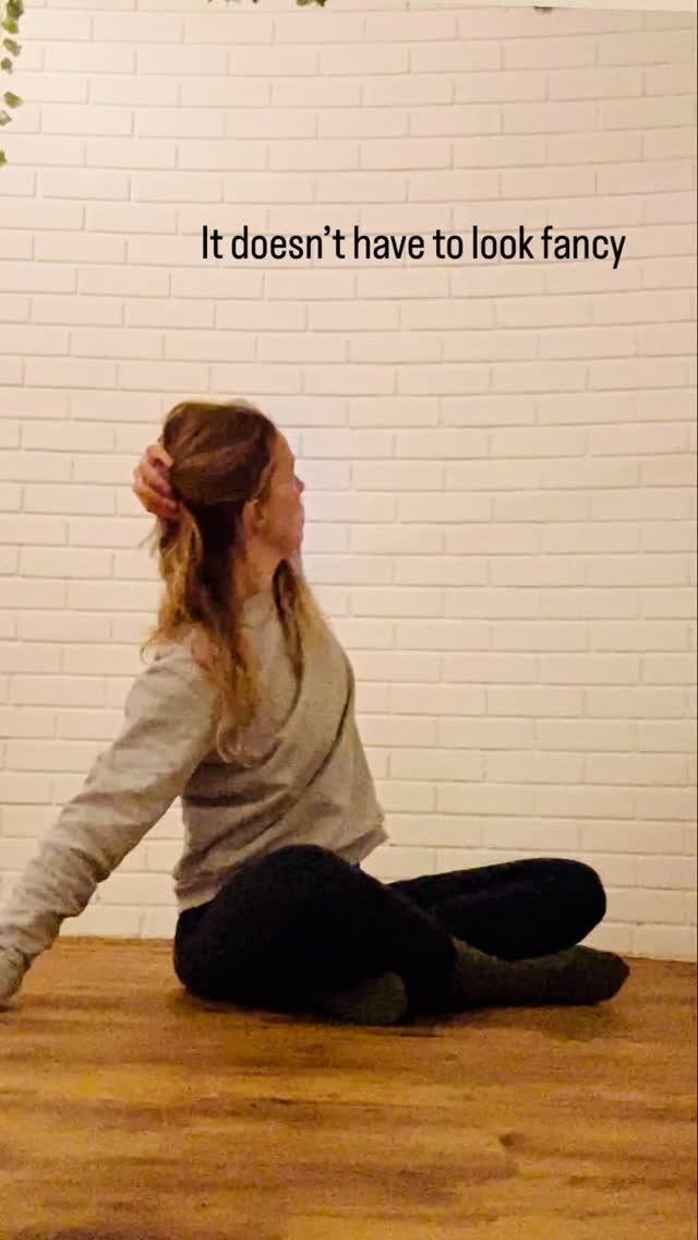 Just over here trying to keep it real (when yoga land on IG seems to be about wild promises, quick fixes and beautiful brands).
Sitting on a block, bolster or chair are all good options to unwind from too.
No better or worse, just whatever works for your awesomeness.
And no. Iām not into goat š yoga š¤£
Bristol classes :
š±Tuesdays
10.30am Mum + Baby Yoga
@stwerbscommunityc
(DM for waitlist)
š±Wednesdays
9am Morning Flow
@sensatespaandstudios
š±Wednesdays
10.30am Mum + Baby Yoga
@sensatespaandstudios
* NEW FROM MARCH 13TH *
-š±Fridays
5-6pm Rest Ritual
@bloom_yoga_bristol
( to be booked via the studio website. Will keep you posted once launched)
#yogateacher #inclusiveyoga #slowdown #bristolyoga #rest
