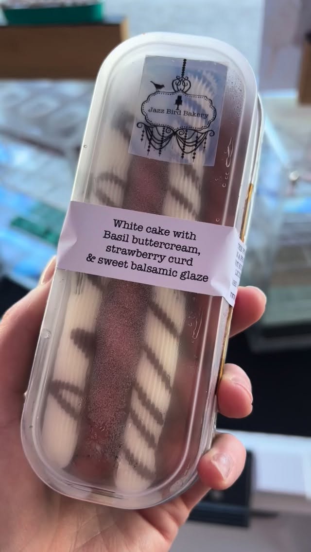 FLAVOR OF THE MONTH ALERT‼️ Strawberry Basil. A white cake with strawberry curd and basil buttercream and a sweet balsamic glaze. I also have a few wedding cakes left. In here at the @gofarmersmarket from 9-12 #cake #minicake #cakepops