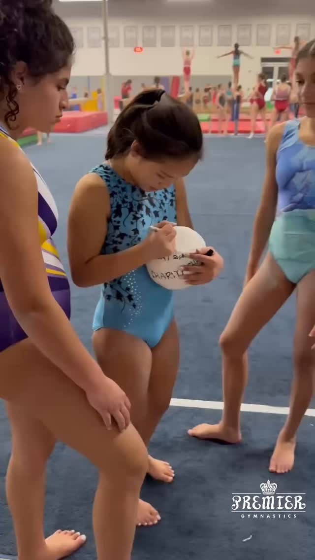 Meet ritual: sign the tape ball. ✍️🩷
Last workout before every meet, our optionals leave their mark — a reminder that we’re all in this together.
Good luck this weekend to all our athletes and coaches competing in the @charitychallengecup. Trust your training, compete with confidence, and carry that team energy with you.
Let’s go. 🔥👑
#Gymnastics #usagymnastics #MeetWeek #CompetitionReady #TeamCulture
