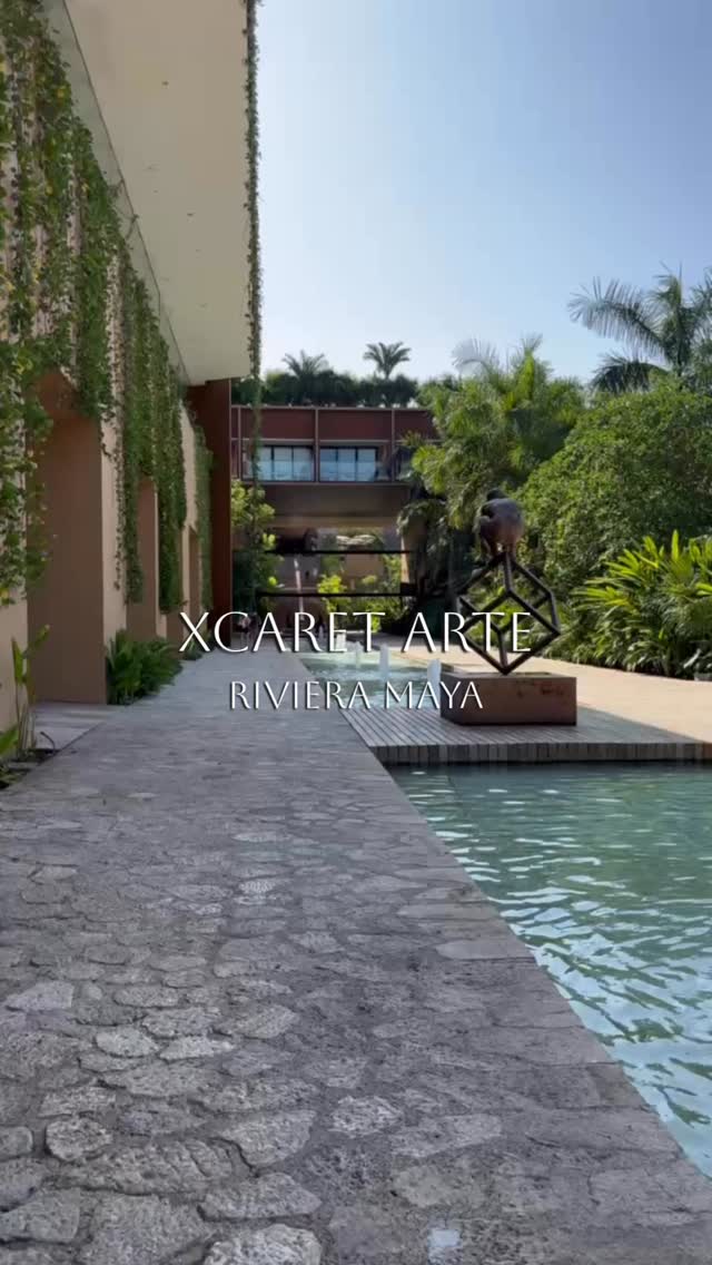 No es un hotel.
Es una galería viva frente al Caribe.
🎨 Talleres creativos.
🌿 Arquitectura que respira selva.
🍷 Gastronomía convertida en arte.
🌊 Y el lujo de detener el tiempo… aunque sea por unos días.
Hotel Xcaret Arte fue creado para quienes entienden que viajar también es inspirarse.
Porque a veces el verdadero viaje no es cambiar de destino…
es cambiar cómo se siente estar ahí.
Si alguna vez pensaste en una luna de miel distinta, una escapada inolvidable o simplemente regalarte algo extraordinario… este podría ser el momento.
📩 Escríbanos por DM o visite el link de la bio y diseñemos juntos su próxima experiencia.
👉 ¿Se quedarían aquí una semana… o para siempre? 👀
#HotelXcaretArte #ViajesTrotamundos #ViajesConSentido