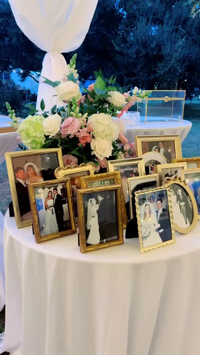 Congratulations to Mr. & Mrs. Pelitere! π€ππ Thank you for letting us be apart of your special day! Flowers on every single table at this receptionβ¦ it was STUNNING! π€© rentals: @louisianaeventrental , stage fronts: @solovelyeventsla , wedding planner: @amandapriceevents , caterer: @messinascateringandevents , Band: @phunkymonkeys , Bakery: Taylor Made Cakes
