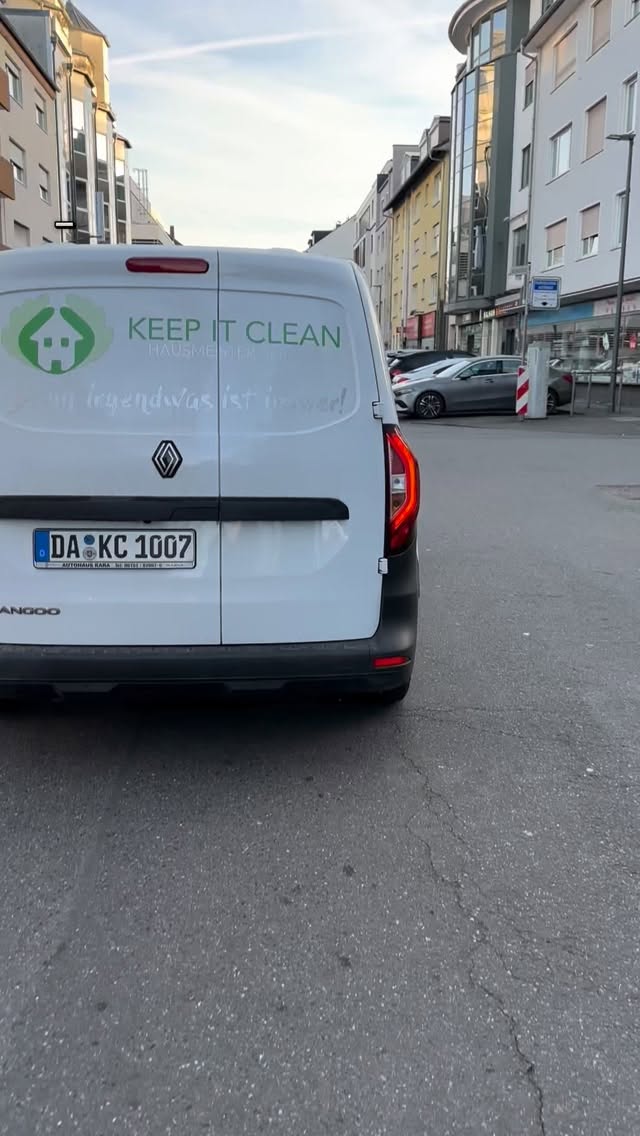 Alles vorbereitet. Einsatzbereit. #keepitclean #hausmeisterservice #reinigung #immobilien #cleantok
