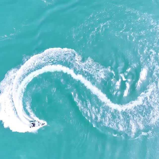 🏆Wir gratulieren Ramon ganz herzlich zur Motorbootprüfung! ⚓️
Du hast die Prüfung mit Kompliment des Experten bestanden, das gibts nicht oft! 🥳
Wir wünschen Dir eine super Zeit auf dem Wasser und vorerst in deiner RS! 💨 ⛵️
Auf dem See ist der Frühling diese Tage schon da, starte auch du jetzt deine Bootsausbildung!
Mach am 28.3. in Zürich deinen Küstenschein 🏝️—> ankerfels.ch/sbfsee
Lerne die Manöver mit unseren Drohnen-Lernvideos: ankerfels.ch/video
#ankerfels #zürisee #readyforsummer #captain #boatersofinstagram
