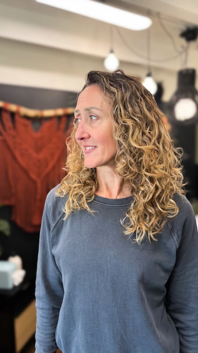 A version of you, you weren’t aware was limited.
✨
That’s what we’re actually grieving when our hair starts to change. And nobody talks about it that way. They call it vanity. They tell you you’re being dramatic. They hand you a pamphlet and send you home.
✨
As a woman in my late thirties, I feel this in my own body. I’ve watched it happen in the mirror and I’ve watched it happen in my chair — woman after woman coming in quieter than they used to be. Less certain. Mourning something they couldn’t quite name.
✨
Your hair is often the first place your body whispers that something is shifting inside. Hormones. Stress. Inflammation. Your nervous system running on empty. These aren’t cosmetic problems. They’re signals.
For years I was told there was nothing I could do for these women. That this was just aging. That they needed to accept it.
✨
I refused to believe that. So I kept learning.
That’s not true anymore — and if you’ve been dismissed, minimized, or handed a bottle of dry shampoo and told good luck, I want you to know: you deserve better than that. You deserve someone who can help you recover from and reclaim your hairs health as you age.