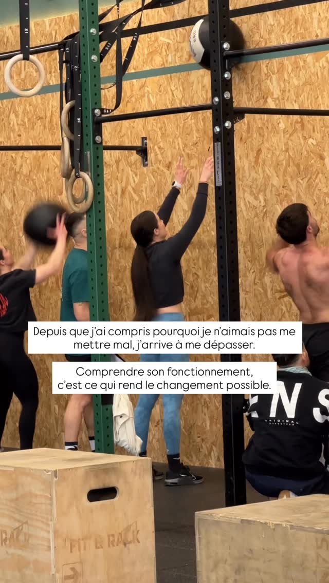 On ne force pas un fonctionnement. On le comprend. Et ensuite, on agit différemment 🙃
Si toi aussi t’as envie de te questionner pour avoir des résultats différents, tu sais ce qu’il te reste à faire !
@crossfit.shenron 🤌🏼🔥
#preparationmentale #mentalhealth #open #crossfit