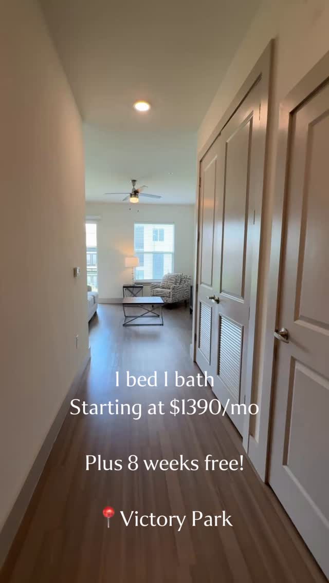 A great price point, amazing specials, and close to everything?! Can it get any better? DM us to learn more. ✨
#victorypark #dallas #apartmentlocator #foryoupage #fyp