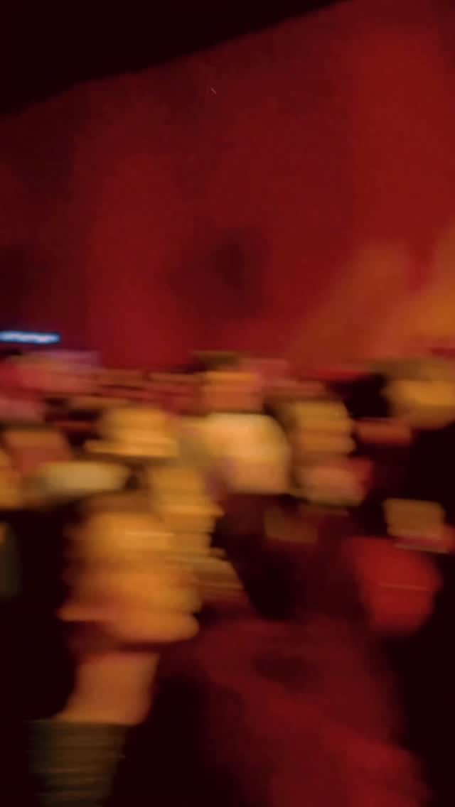 In which city are you gonna join the dance?
We reserved 11 venues to go on »Tourists« Tour in October! Excited to play (and dance to) the »evergreens« (like this one here called »Cabriolet«) as well as some new music. Bringing our beloved band and »evenings of summer«. 🌞
Presented by:
@untoldency
@bytefm
Tickets: mar-mala.de
Video captured by @mariepoulain_ last time at @columbiatheater Berlin.
#touriststour