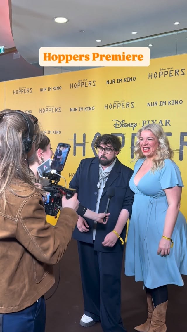 Ich war gestern bei der Premiere von „Hoppers“, dem neuen Disney + Pixar-Film.
Ein schöner Film über Mut, Veränderung und echte Verbindungen.
Hoppers nimmt dich mit auf eine Reise, die zeigt: Du kannst wachsen, du kannst neu beginnen – und du bist genau richtig, so wie du bist.
@pixarhoppers @reinekepartner @steven_preisner
Danke für die Einladung und dieses inspirierende Kino-Erlebnis.
Habt ihr ihn schon gesehen?
@pixarhoppers @disneydeutschland @steven_preisner @reinekepartner