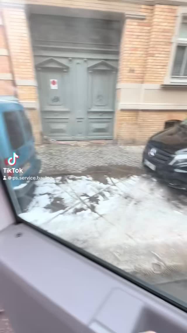 🚚💥 Transporter mit Fahrer – schnell & zuverlässig!
📍 Halle (Saale) +250 km & deutschlandweit 🇩🇪
✅ Umzug inkl. Montage (Abbau ➝ Transport ➝ Aufbau)
✅ Möbeltransport & sperrige Sachen
✅ Baumarkt-Taxi + Abholung/Lieferung
✅ Motorrad-Transport
⚡ Kurzfristige Termine möglich
🛡️ Versichert (Betriebshaftpflicht)
🗣️ DE | EN | RU | UA | PL
📲 WhatsApp/Mobil 24/7: 017621810957
PS Service Bau & Logistik Group
#umzug #transporter_mit_fahrer #transport #deutschlandweit #fyp