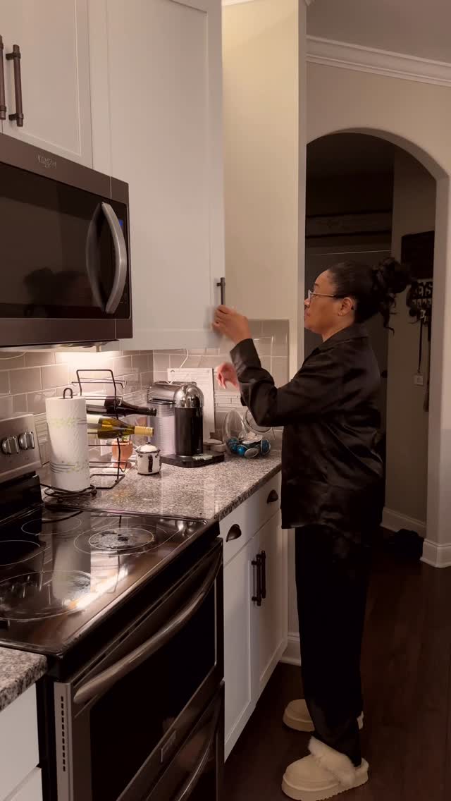 GRWM to Pack an Order 📦 ✨ASMR✨ Always thankful for our returning customers! #orderpacking #smallbusiness #asmrpackaging #bodycare