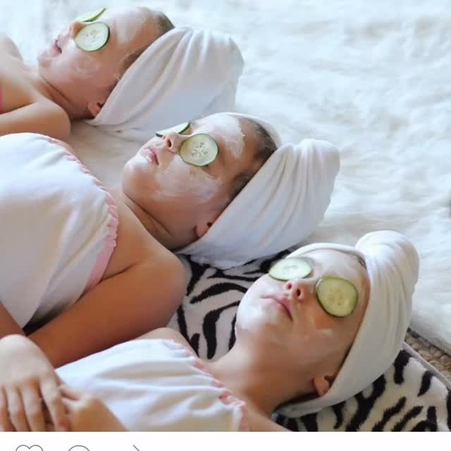 @followers. ❄️ Vinterferie = kvalitetstid på en ny måte ❄️
Når tok dere sist en pause – sammen?
Bytt ut stress og skjermtid med ro, latter og velvære 🤍
Hos oss kan hele familien nyte:
🍫 Sjokoladebad
🌸 Kids spapakke
💆♀️ Kids massasje
🧖♀️ Rolig spaopplevelse tilpasset barn og foreldre
Tenk dere myke håndklær, agurkskiver på øynene og ekte avslapning – sammen.
Barna elsker det. Foreldrene trenger det.
✨ Denne vinterferien handler ikke bare om aktiviteter – men om å lande litt, sammen.
Er dere klare for å gjøre noe annerledes i år? #lillehammerspa #beautyexpert
#vinterferie
❄️ Winter Break = Quality Time, Reimagined ❄️
When was the last time you truly paused – together?
Swap stress and screen time for calm, laughter, and pure relaxation 🤍
With us, the whole family can enjoy:
🍫 Chocolate bath
🌸 Kids spa package
💆♀️ Kids massage
🧖♀️ A peaceful spa experience designed for both parents and children
Imagine soft towels, cucumber slices on your eyes, and real relaxation – side by side.
The kids will love it. The parents truly need it.
✨ This winter break isn’t just about activities – it’s about slowing down and reconnecting.
Are you ready to try something different this year?