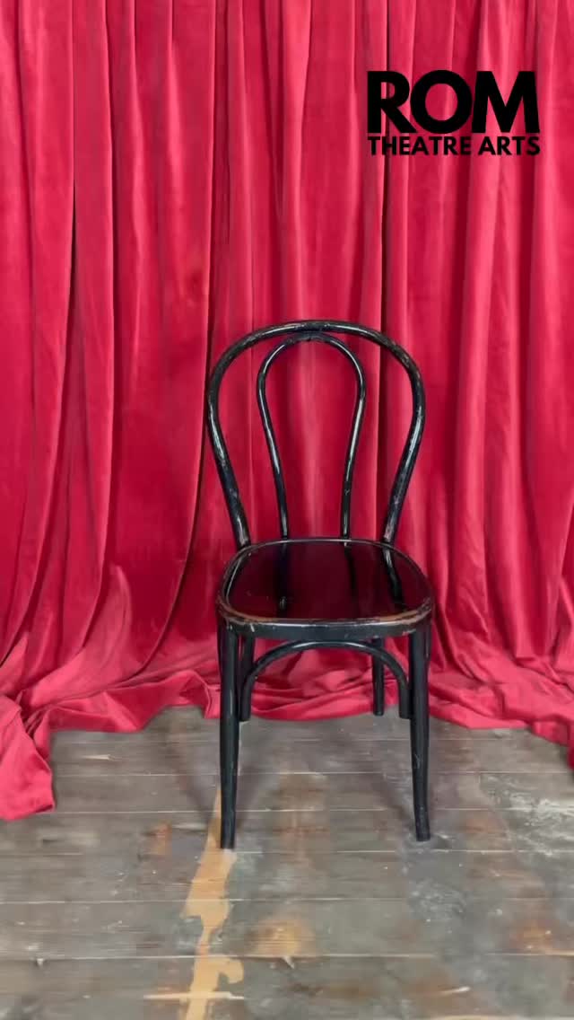 Q&A with principal Mikki Rom!
“By year 3, how are the modules structured to prepare students for professional careers, both on stage and beyond?”
Comment any questions you want to ask Mikki down below!!✨📸
-
-
-
-
-
-
#romtheatrearts #musicaltheatre #beready #essex #performingarts