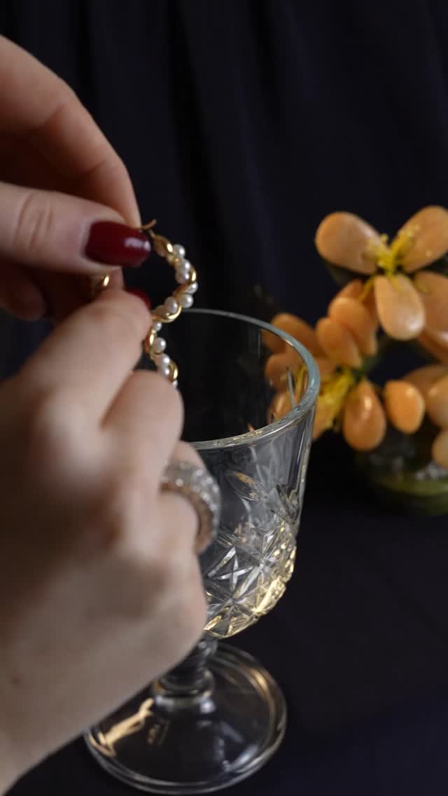 Elegance on the rocks. 🥃✨
Jewelry that belongs anywhere the spotlight hits.
📍 9726 US-192, Clermont, FL 34714
📞 (863) 204-8623
📧 novaorojewelry@gmail.com
#novaorojewelry #finejewelry #dimonds