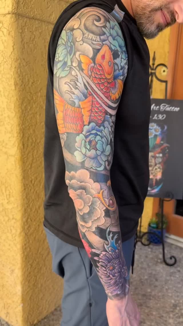 Happy Saturday! I am looking forward to my weekend, so it’s my TGIF! I am working in the garden tomorrow- walking dogs, and just enjoying the day.
What’s your favorite way to start your weekend?
Books are open- 💜
#ladytattooers #tattooartist #tattooedwomen #tucsontattooartist #tattoosleeve