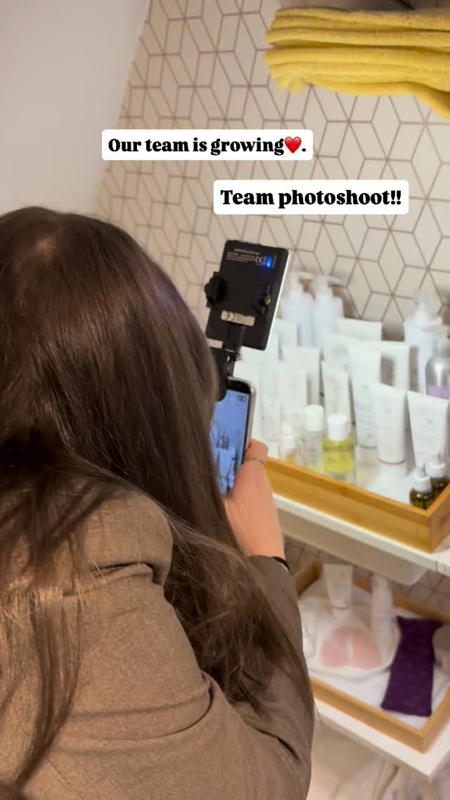 New faces, fresh energy and a whole lot of magic. ✨
Today was all about capturing us - the people behind the brand, the laughs in between appointments and the team that makes it all happen every single day. ❤️
And… we’ve got something (someone!) special to celebrate. 💫
A big warm Diva welcome to Janie, our newest team member! The team are so excited to have you with us, you’ve already brought such a lovely energy. 🫶
Days like this remind me how lucky I am to be surrounded by such an incredible team… growing, evolving and doing what we love together.
Keep your eyes peeled… there’s lots of exciting content coming your way. Thanks so much for today @click.socials_ 👀✨
#TeamEnergy #SalonLife #MeetTheTeam #GrowingTogether #BehindTheScenes