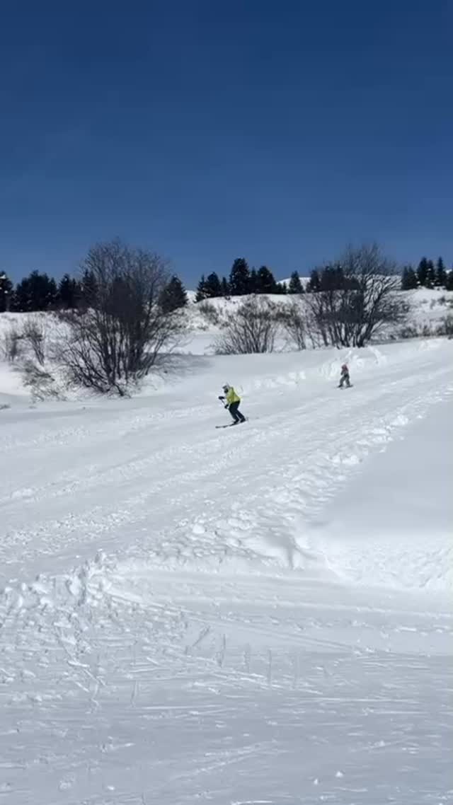 #schlitteln #skifahren #snowboarding #winterwandern #ferieningraubünden