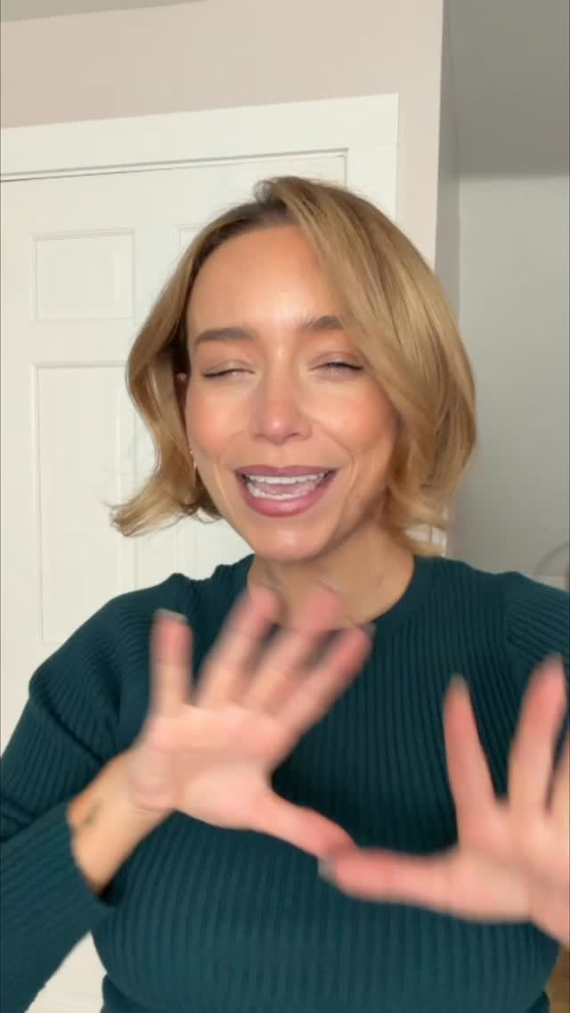 Seriously simple, seriously amazing!
If you’re looking to streamline your haircare and get a shampoo and conditioner that DO IT ALL- this is the @surfacehairhealth line for you. And whatever you do, do not sleep on the leave-in conditioner! It brings dried out, brittle hair back to life!
#Surfacepartnership #SurfaceHair #SurfaceHairHealth #LoveMySurfaceHair