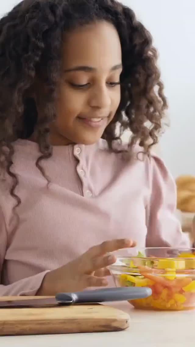 Ever felt like your wellness goals are trying to fit into your life instead of the other way around? I used to pile on big challenges that just didn't stick until I found the power of mini challenges tailored to my rhythm.
Starting your week with a bold, bite-sized challenge that fits your life—not forcing your life to fit the challenge—makes all the difference. It's about progress that feels doable and real, not perfect or overwhelming.
What's one small bold step you can take this week that feels right for you? Share it below, and let's cheer each other on!
#Powerof13
Link in bio #Powerof13