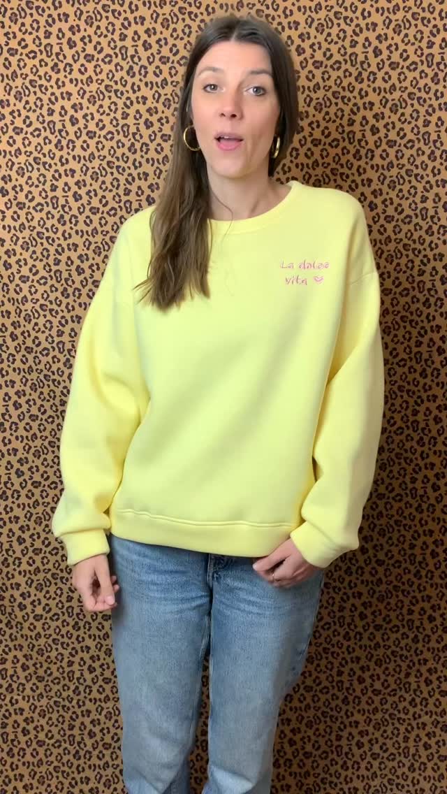 La Dolce Vita 💛 Le sweat idéal en attendant le printemps 🥰
#sweat #eshop #cosy