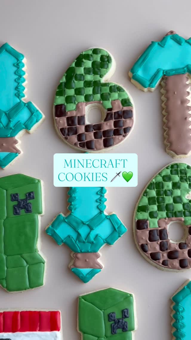 These Minecraft cookies took a crazyyy amount of time to decorate but I just love how they turned out!!
💚🪓
.
.
.
.
.
#customcookies #decoratedsugarcookies #royalicingcookies #minecraftcookies #gtabakery