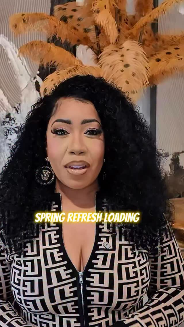 Something about spring updates just hits different.
New pillows. Sculptural vases. The chicest storage moment.
The full unboxing and styling is now live on YouTube.
Watch it through the link in my bio 🤍