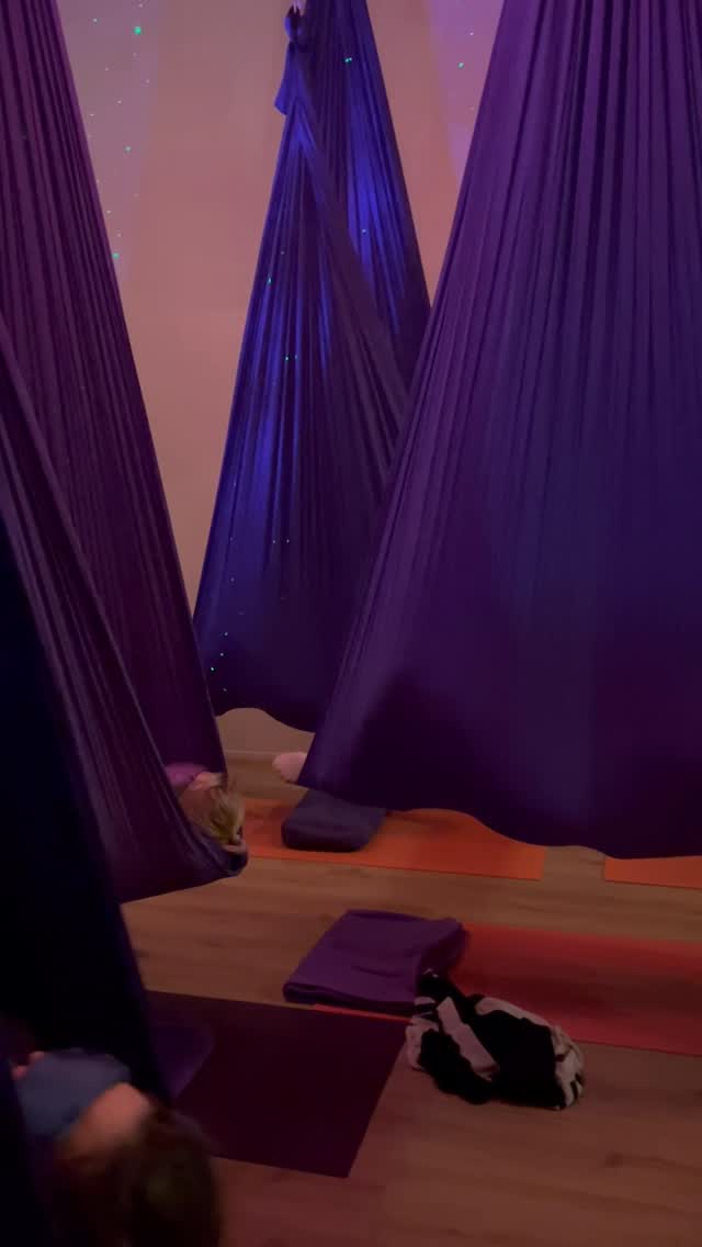 Gong therapy is based on the principle that everything in the universe, including our bodies, is composed of energy that vibrates at different frequencies. When our energy becomes imbalanced or blocked, it can lead to various physical, mental, and emotional ailments. The gong’s vibrations are believed to help restore harmony and balance in the energy field, promoting healing and well-being.
One of the main benefits of gong therapy is stress reduction. The sound and vibrations produced by the gongs can help release tension, calm the mind, and promote relaxation. It can also help alleviate anxiety, depression, and insomnia by inducing a meditative state and promoting deep sleep. Many people report feeling a sense of inner peace, clarity, and rejuvenation after a gong bath.
Gong therapy is also believed to have a positive impact on the physical body. The vibrations produced by the gongs can help stimulate circulation, boost immune function, and promote the body’s natural healing processes. It can also relieve pain, reduce inflammation, and improve overall energy and vitality.
In addition to its physical and emotional benefits, gong therapy is also said to have spiritual effects. The gongs are often referred to as “sacred instruments” and are believed to have a connection to higher realms of consciousness. Some people report having profound spiritual experiences, visions, or insights during gong therapy sessions. The vibrations of the gongs are thought to help open and expand the mind, allowing for a deeper connection to one’s inner self and the divine.
The experience can vary for each person, as each gong session is unique and tailored to the exact needs and energy. Some people may have a transformative experience after just one session, while others may require multiple sessions to fully benefit from the therapy.
Experience it at the next Aerial Sound bath on 28 Feb @thrive_yoga_amsterdam
#Gong #GongTherapy #SoundHealing #AerialSoundBath