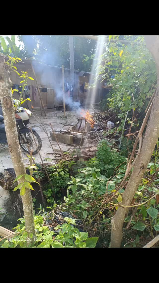 #dontburn #dontdump #repurpose #recycle
Whether it is a beautiful tourist destination - Bali, or #milkcity Anand, there is one common habit that exists.
We continue to burn away our natural resources, and also create pollution.
We are happy there is a technology that can convert what seems to be a problem, is actually money that we burn, and spend money to offset the carbon emission we generate.
In India we have been able to realise a sale value of INR 10 to INR 150 per kg of product, depending on the size, shape and design.
And where does the majority upto 95% of the money to? To people.
Connect with us to build an ecosystem.
See the waste being converted to value.
silicaplasticblock