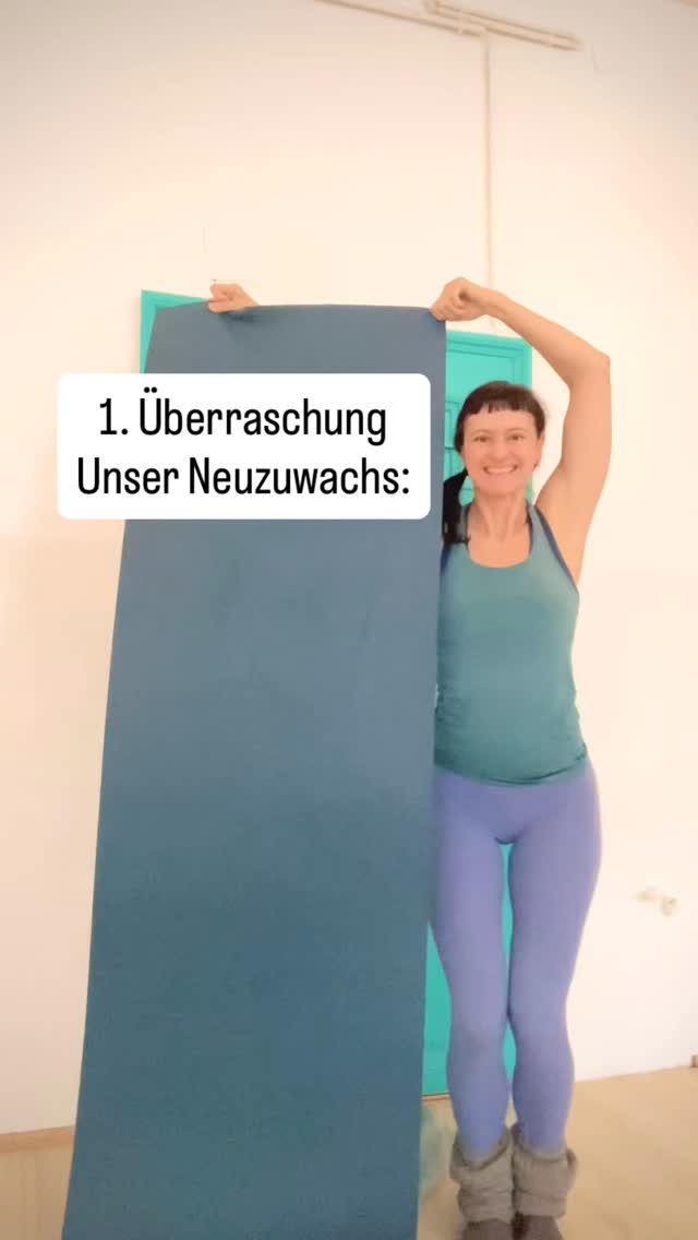 Neues Familienmitglied! 🎉🎈Herbert bleibt jetzt für immer!
🤓+ Das Yoga Business Bootcamp von 15. - 17. Mai ist der Auftakt unserer 300 Std. Yoga Ausbildung Multi-Style im Online Format. 🥳
Also gleich 3 Gründe zum Feiern!
🚀2026 wird dein bestes Jahr! <3
Ich begleite dich Schritt für Schritt! 🐾
Auf geht’s ins Yoga Abenteuer Multi-Style, wo dein Traumberuf wahr wird! 🌈
Sei dabei: Yoga Business Bootcamp um 0 €
✅Kommentiere: business
Oder klick den link in den highlights & bio! <3