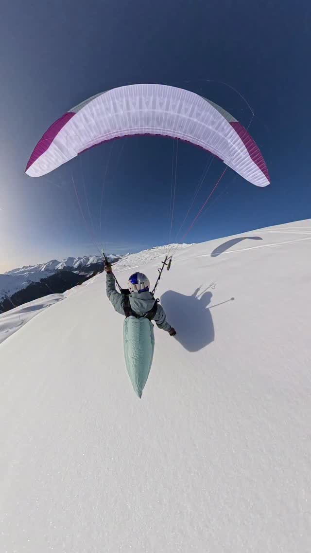 still considering a career as a professional glove tester😅❄️🧤
@redbullswitzerland | @probon.ch | @3ssolarswiss | @ascona_locarno | @garagewenger | @advanceparagliders | @iem_ag | @blackyak_europe |@orbea | @raiffeisen_ch | @bruegger_keramik_ag_official | @julbo_eyewear | @oneday.swiss | @shv_fsvl | @axajungfrauregion | @leki.trailrunning | @xctracer | @muellersportgmbh | @expedint | @lurbelswiss
#sliding #joke #snow #playfull
