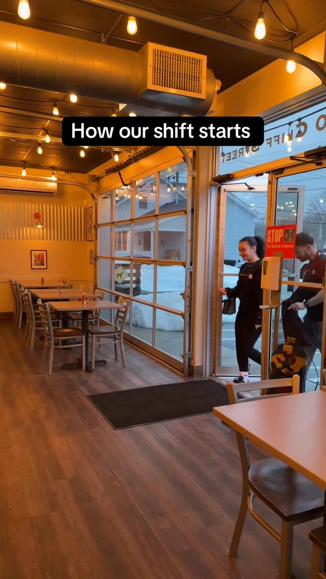😅
#SmallBusinessHumor #WorkHumor #RestaurantLife #serverlife #fyp