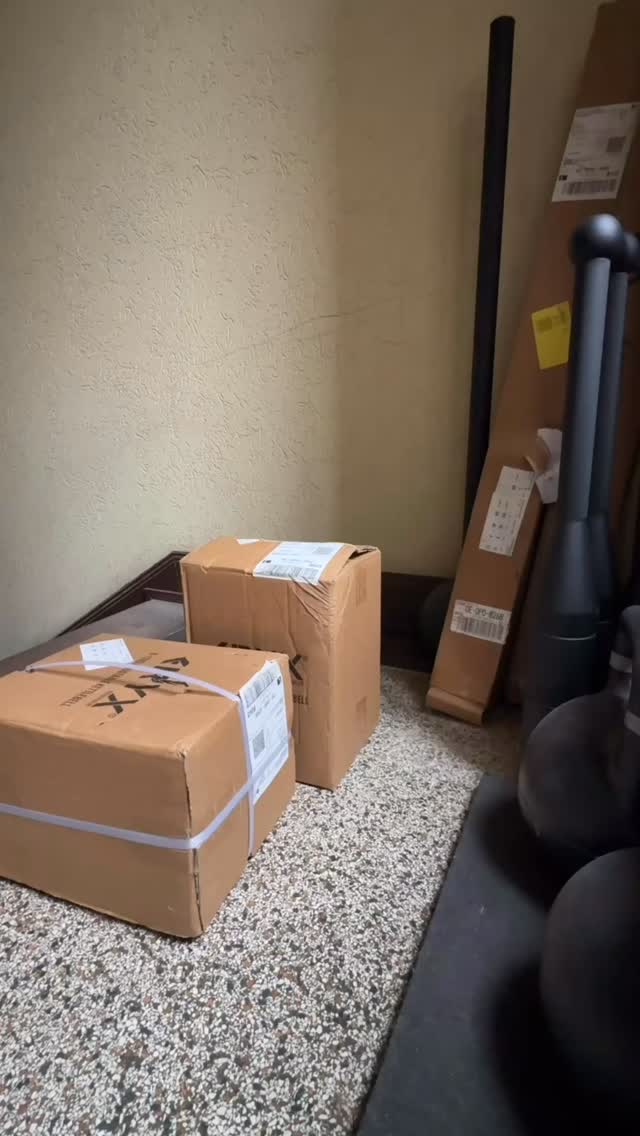 Neue Kettlebells, Macebells und Clubbells sind da 💪
Wir haben nicht nur das richtige Training für dich — sondern auch das passende Equipment.
Egal, ob du ganz am Anfang stehst, nach einer Verletzung wieder einsteigst oder bereits jahrelange Trainingserfahrung mitbringst: Bei Athletic Strength Heidelberg trainierst du auf deinem Niveau — und entwickelst echte, nachhaltige Stärke.
Funktionell. Robust. Effektiv.
Für ein starkes Leben.
⸻
New kettlebells, macebells and clubbells have arrived 💪
We don’t just provide the right training — we also provide the right equipment.
Whether you’re a complete beginner, returning after an injury, or bringing years of experience: At Athletic Strength Heidelberg, you train at your level and build real, lasting strength.
Functional. Durable. Effective.
For a strong life.
Kostenloses Probetraining unter:
👉 https://www.athletic-strength-heidelberg.de/probetraining
#AthleticStrengthHeidelberg
#FürEinStarkesLeben
#OutdoorTraining
#KettlebellTraining
#FunctionalTraining