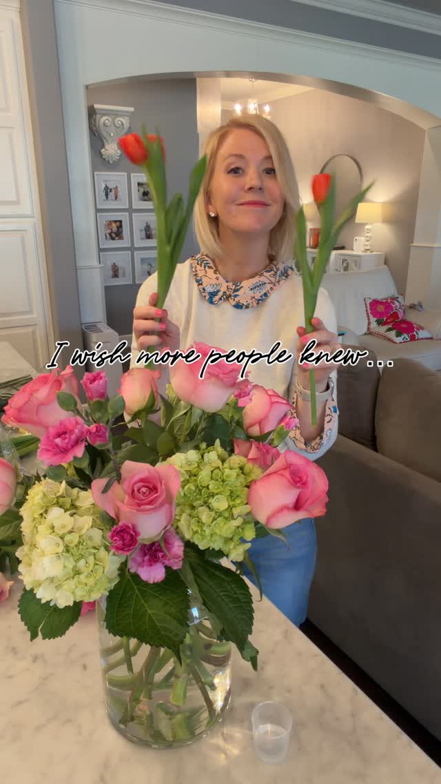 Noticing is remembering the small things people mention in passing & turning it into something tangible. 🩷
The flower they always pick.
The hobby they’ve been curious about.
The scent that reminds them of home.
The drink or treat that makes them do a happy dance.
Their signature color in ANYTHING.
The gifts people never forget aren’t the expensive ones — they’re the ones where someone was clearly listening.
A good gift says, “I see you, friend.” 🫶🏼
What’s a gift you’ve received that you still remember?