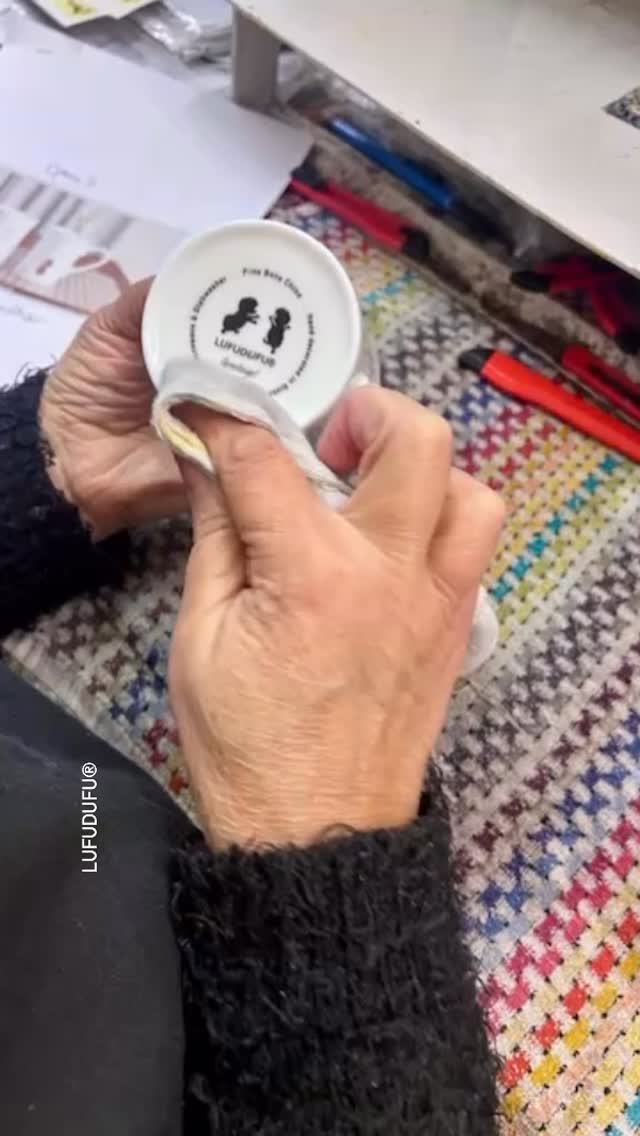 A sneak peek behind the scenes😊
The Lufu and Dufu characters are suitable for various applications across a wide range of items. This includes an elegant collection of fine bone china, timeless keepsakes.
My LUFUDUFUs needed the warmth and the “special something” that comes from handmade items. That is why I brought the designs to the heart of the Potteries: Stoke-on-Trent. It is the incredibly skilled hands of local artisans who bring them to life on fine bone china.
In these photographs, you are seeing the magic happen. Every single LUFUDUFU® mug is lovingly hand decorated with patience and precision. It is true craftsmanship from my sketchbook to their steady, skilled hands and finally to yours.
Quality matters. When you hold one of these mugs, you are holding art and a labor of love.
I am incredibly excited to see the samples and this collection coming to life.
Follow along for updates and my official product launch!
#lufudufu #stokeontrent #finebonechina #handdecorated #art