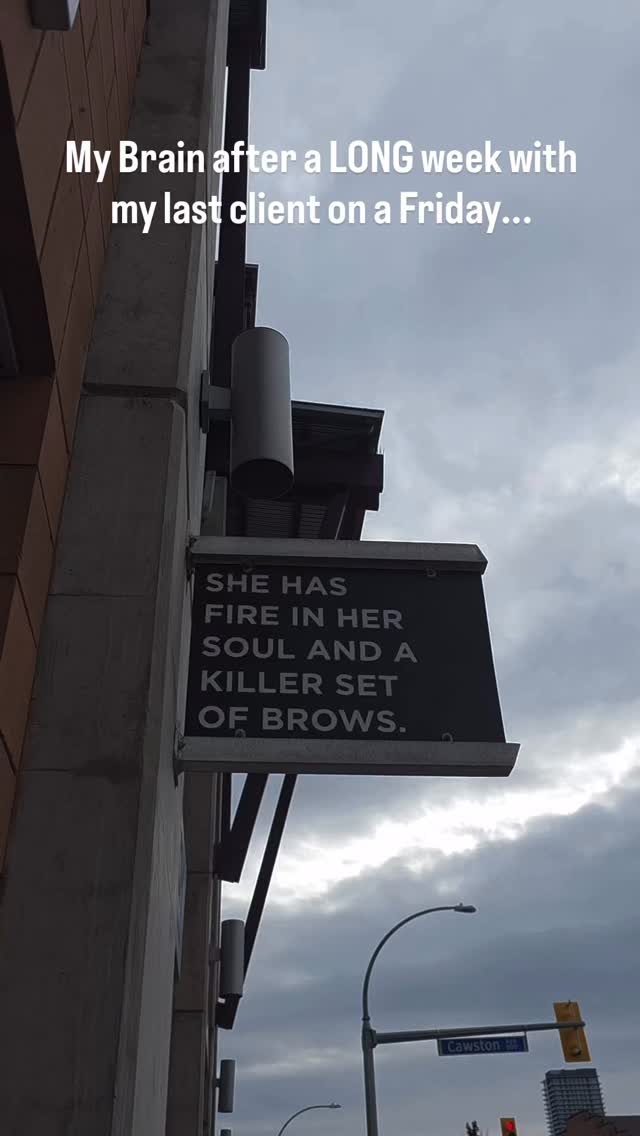 What can I say... 🤷🏼♀️ I'm only human after all.
#microblading #brows #microbladingeyebrows #kelowna #pmu