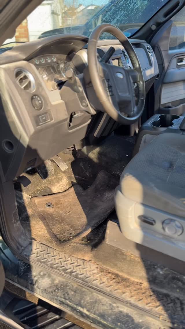 Absolutely crushed revamping this interior 🤌🏽
•
📍Iron City Detailing | Smock, Pa
🌐 ironcitydetailing.com
📞 814-900-4448
•
#workhard #staypassionate #shinesupply #ironcitydetailing #cardetailing