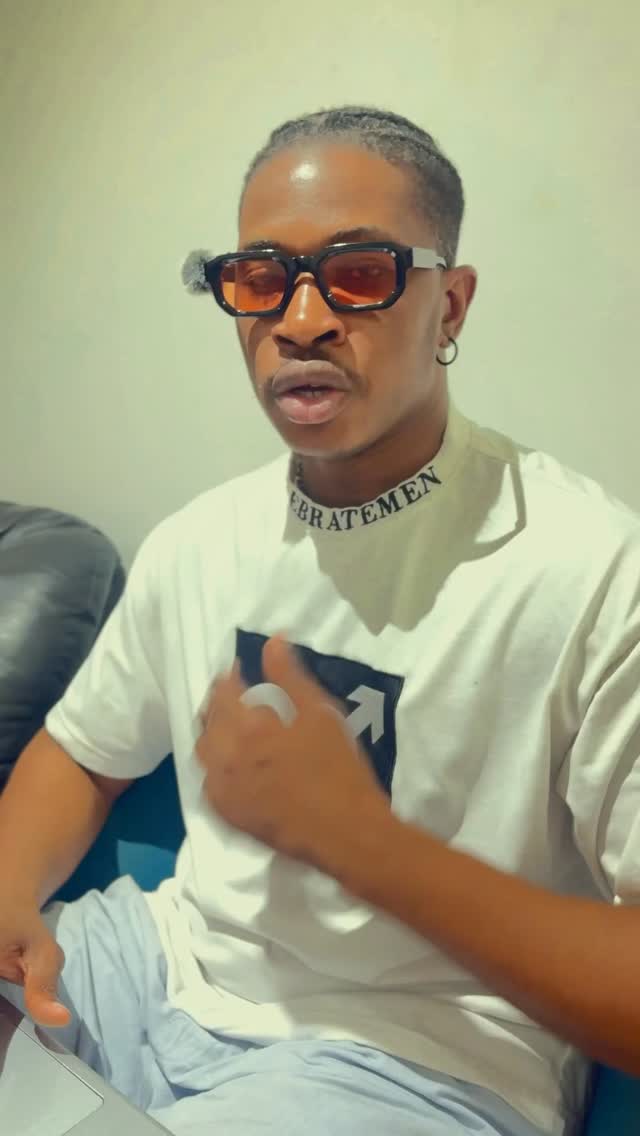 Your brain doesn’t keep everything. Everything needs to be given meaning to stick
#mindset #deepthinking #selfgrowth #beintentional