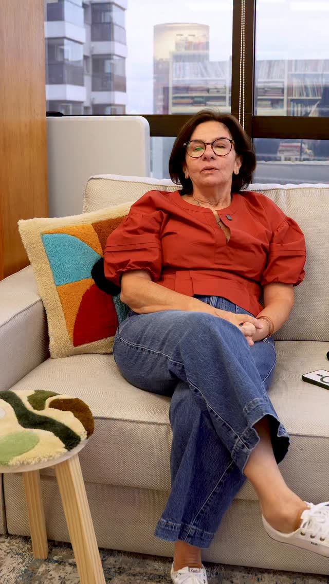 Uma das delícias dos projetos manuais é que eles conectam pessoas. Às vezes nosso próprio ser, às vezes com o outro.
Trazer um familiar pra passar um tempo de qualidade durante um workshop, ou fugir da agitação da rotina. O Fio acolhe e respeita o seu tempo.
O Tufting é puro exercício de criatividade e experimentação, além da oportunidade perfeita pra você que sempre teve vontade de fazer algo diferente e ainda não tinha encontrado.
Teremos turmas nos dias:
🔹 13 e 14/MAR (sex e sáb)
9h às 13h | Investimento R$800
Vem encontrar uma técnica pra chamar de sua!
#artesmanuais #tufting #manualidade #fiomaravilhastudio sãopaulo