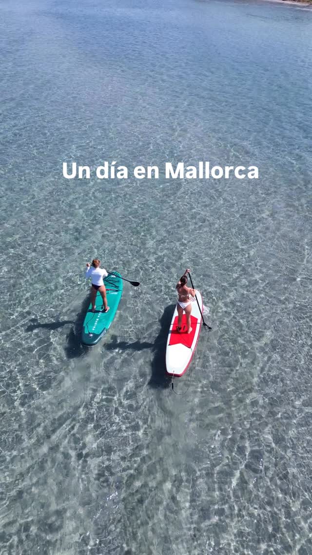Hacer paddle surf en Mallorca es algo que deberías de tener en tu lista de cosas para hacer.. ¿Te animas? Reserva tu tabla o tour en nuestra web y descubre la isla de otra manera! #mallorca #paddleboarding #paddlesurf