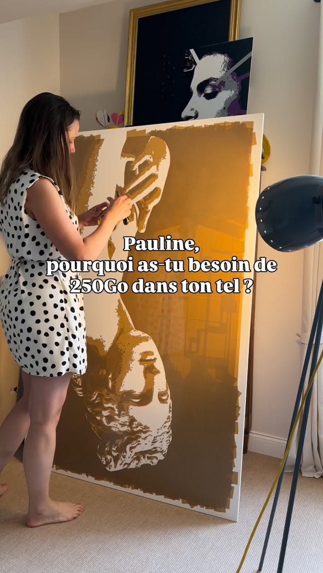 250 Go et des kilomètres d’adhésif !
.
Des milliers de photos et de vidéos, un océan aux couleurs sépia, du scotch à n’en plus finir, une ambiance de déménagement artistique.
.
Confidence : j’ai presque plus de place 🫣
.
Art contemporain. Tape art. Collage. Scotch. @3mfrance