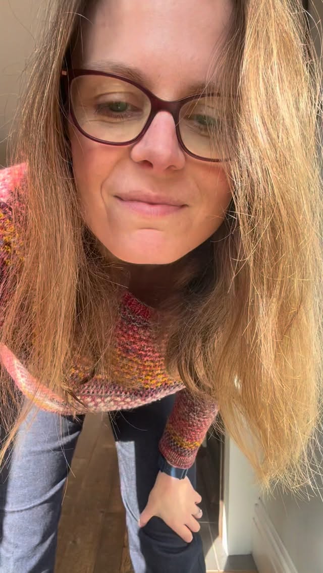 I finished my Ash Jeans! They fit and I feel like I might be a genius 🤣 This was definitely my biggest sewing challenge to date and it helped massively to have the video tutorial by @guthrieghani.
This took complete focus and at least 10 practice buttonholes but I am really chuffed with how they turned out.
#ashjeans by @megannielsenpatterns