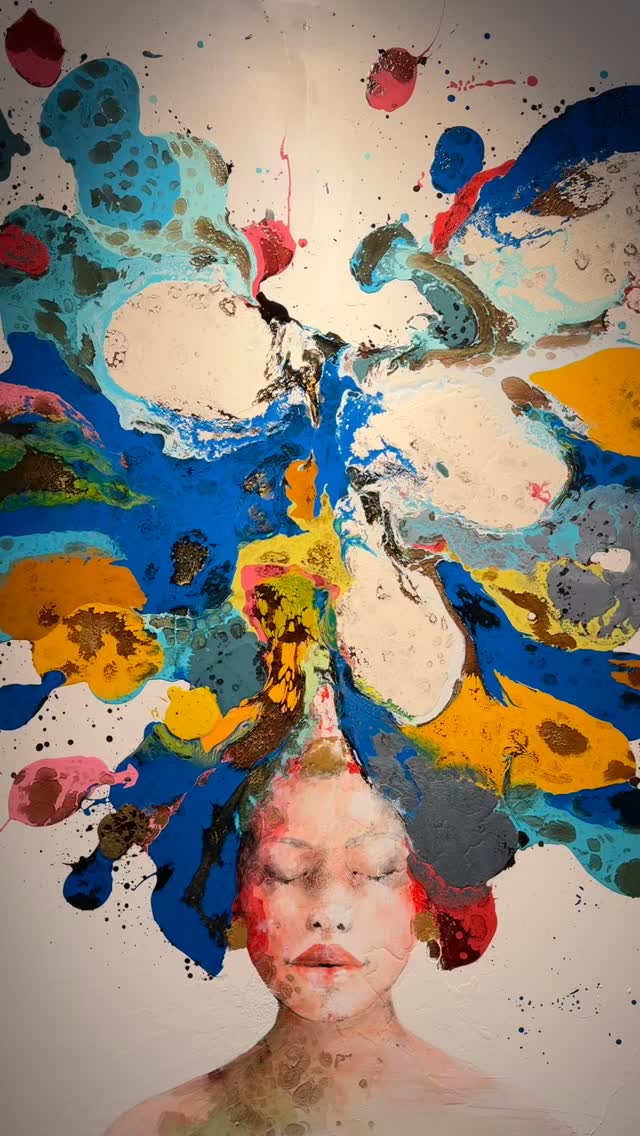 Enjoying the preview event of the Affordable Art Show in Battersea.
Beautiful art, beautiful people, a few lovely dogs, and a glass in hand.
My soul breathes colour, light, and beauty, so I intend to spend more time at vernissages and art shows going forward.
What I love most is speaking with the artists about their pieces, the inspiration, the creative process, and the story behind the work. Every piece carries a journey, an idea, a vision, and a moment of energy captured in time.
There can become something quietly seductive about art…
the colours, the textures, the emotions hidden between the brushstrokes.
Discovering, uncovering, and feeling those stories is part of the excitement and the magic,
especially when it truly resonates. 🎨✨❤️