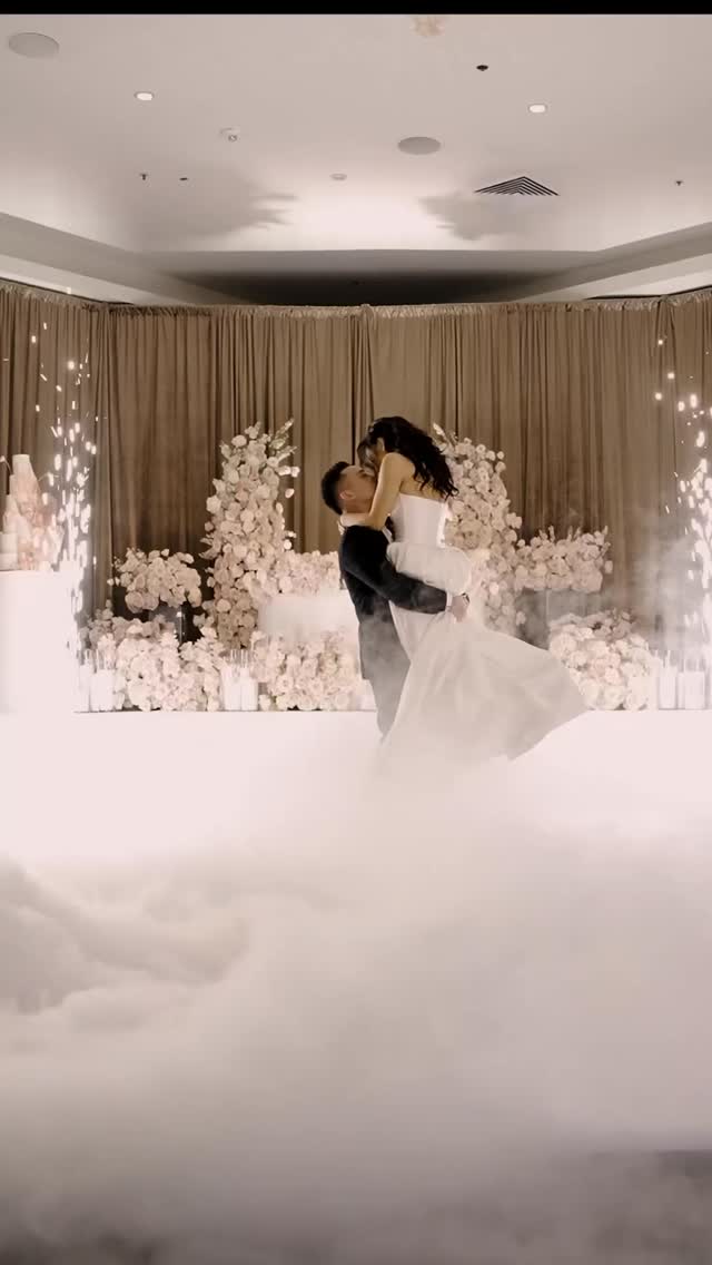 Do you want your wedding to turn up like a function?
Click the link in our bio to book your free consultation & see why clients trust 5D to keep their dancefloor packed all night.